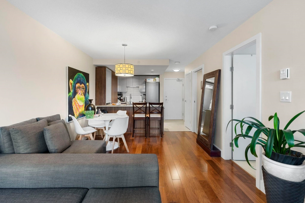 Breakfast Nook Photo of 507 1088 Richards Street, Vancouver, BC