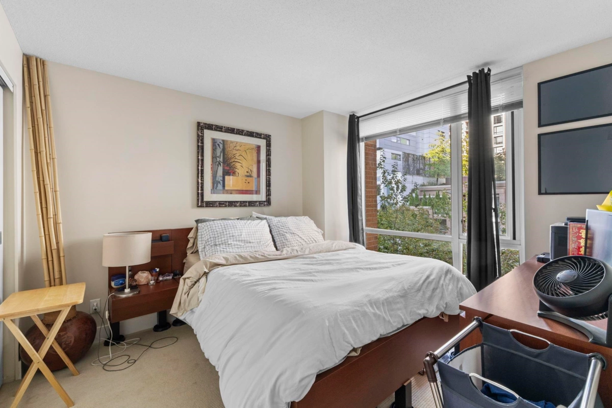 Office / Den Photo of 507 1088 Richards Street, Vancouver, BC