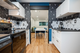 301 1561 Vidal Street, White Rock, BC