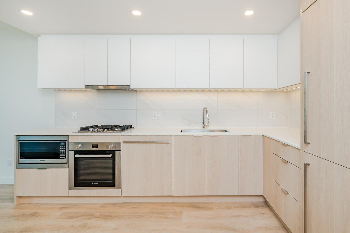 Dining Area Photo of 1005 318 Alderson Avenue, Coquitlam, BC