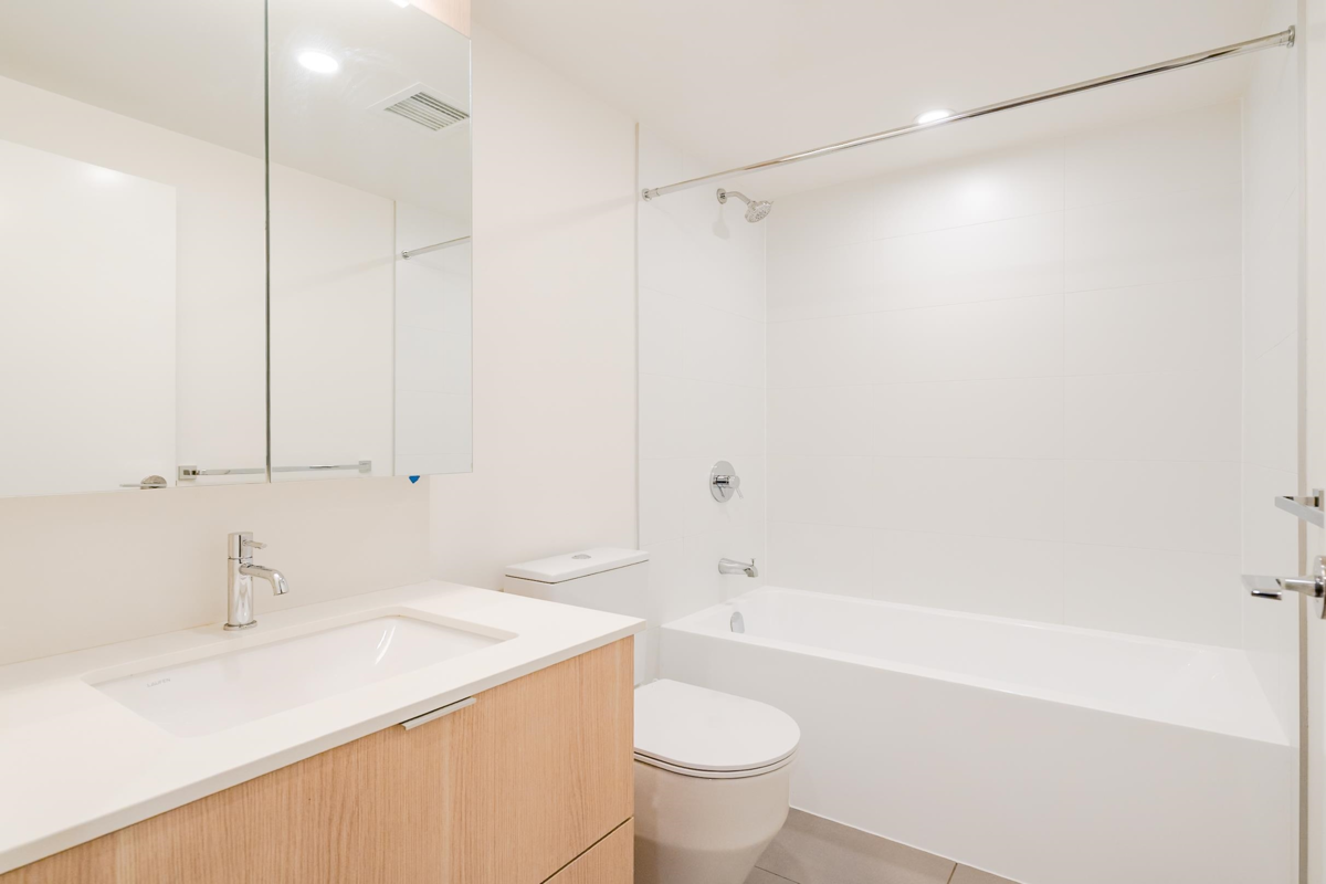 Walk-In Closet Photo of 1005 318 Alderson Avenue, Coquitlam, BC