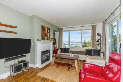 302 3608 Deercrest Drive, North Vancouver, BC