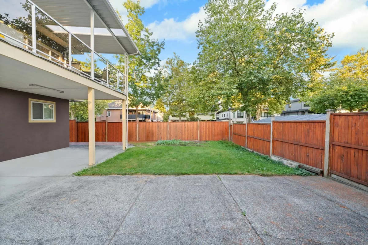 Mudroom Photo of 12336 Iona Place, Surrey, BC