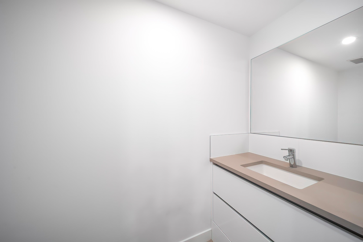 Walk-In Closet Photo of 508 823 Carnarvon Street, New Westminster, BC