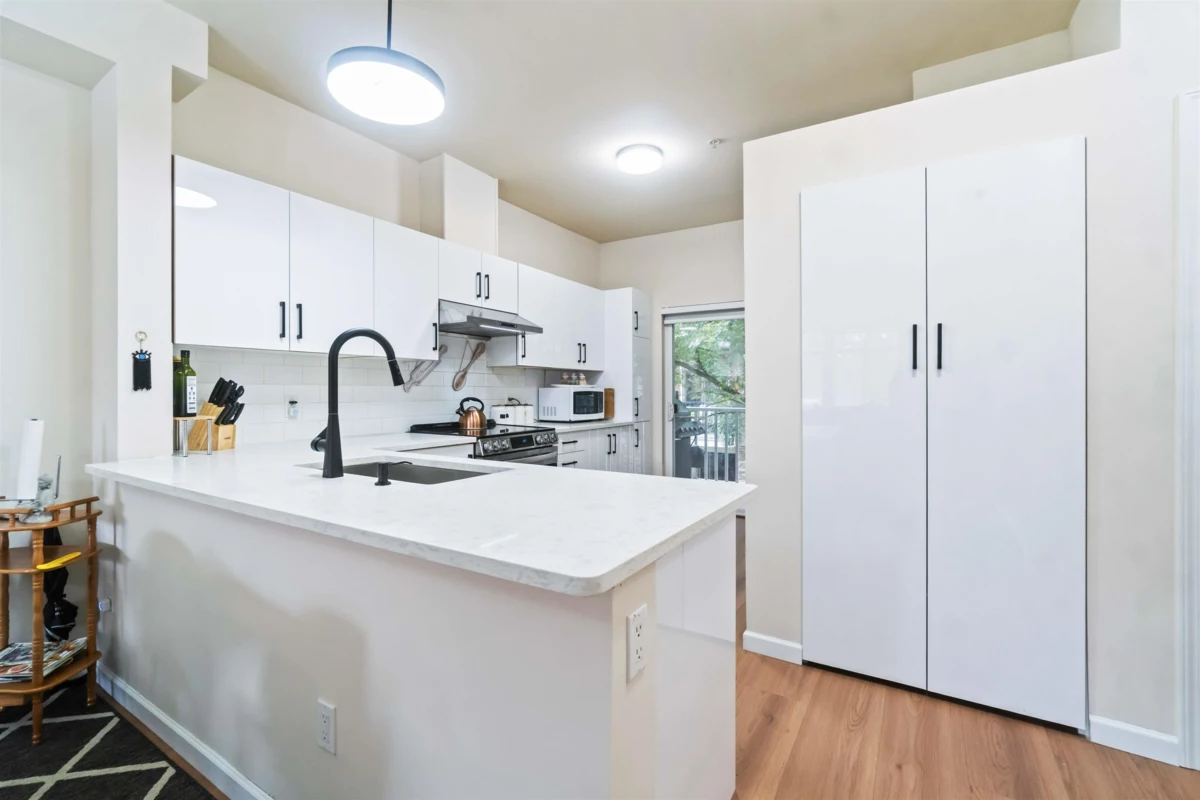 Breakfast Nook Photo of 8 935 Ewen Avenue, New Westminster, BC