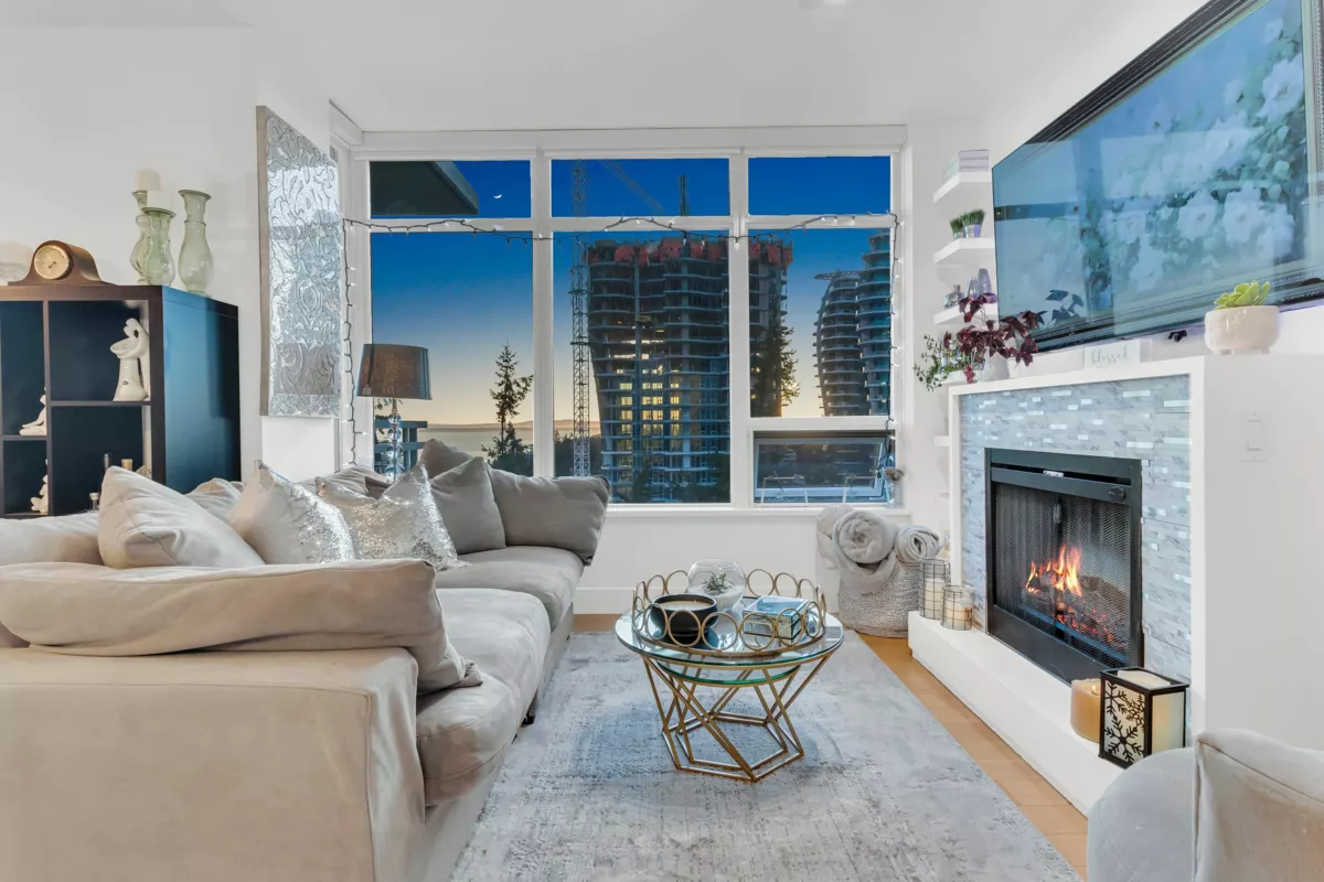 Exterior Rear Photo of 1203 15152 Russell Avenue, White Rock, BC