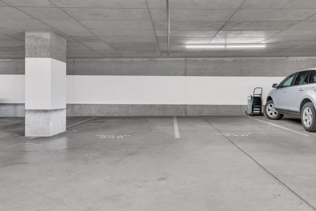Guest Bathroom Photo of 1203 15152 Russell Avenue, White Rock, BC