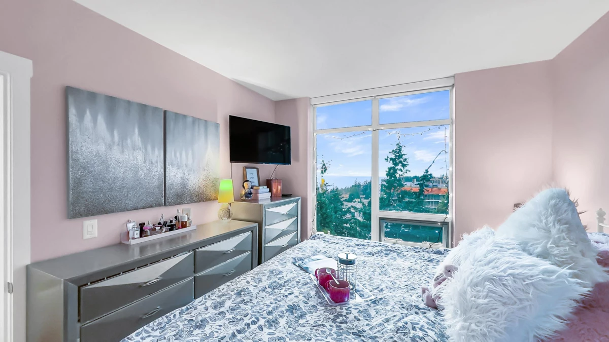 Primary Bathroom Photo of 1203 15152 Russell Avenue, White Rock, BC