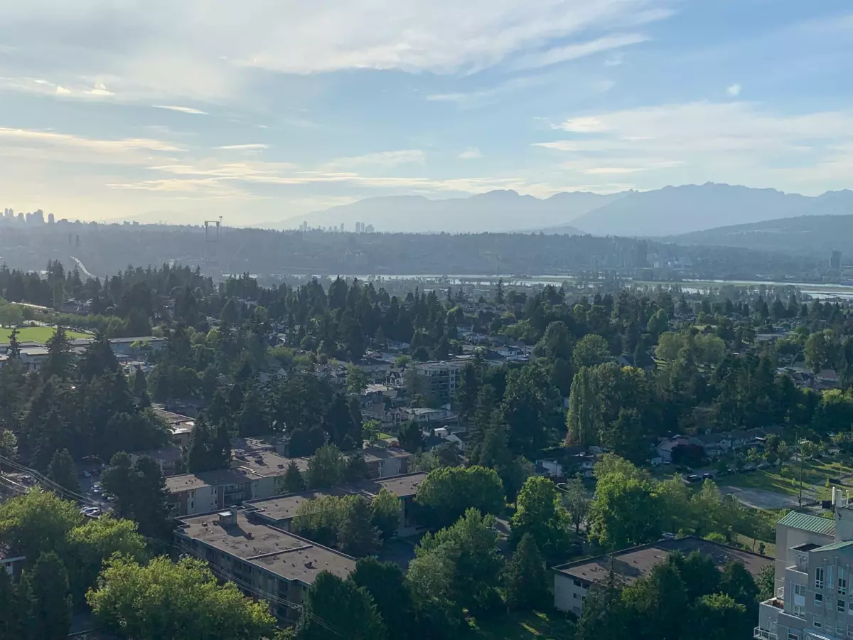 Family Room Photo of 2910 10448 University Drive, Surrey, BC