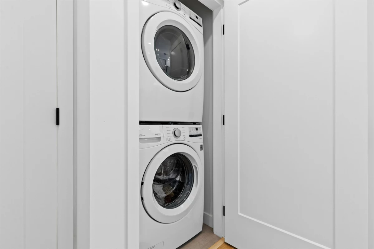 Entry Foyer Photo of 404 8551 201 Street, Langley, BC