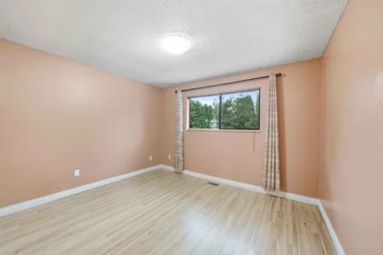 Primary Bathroom Photo of 22970 Storey Avenue, Maple Ridge, BC