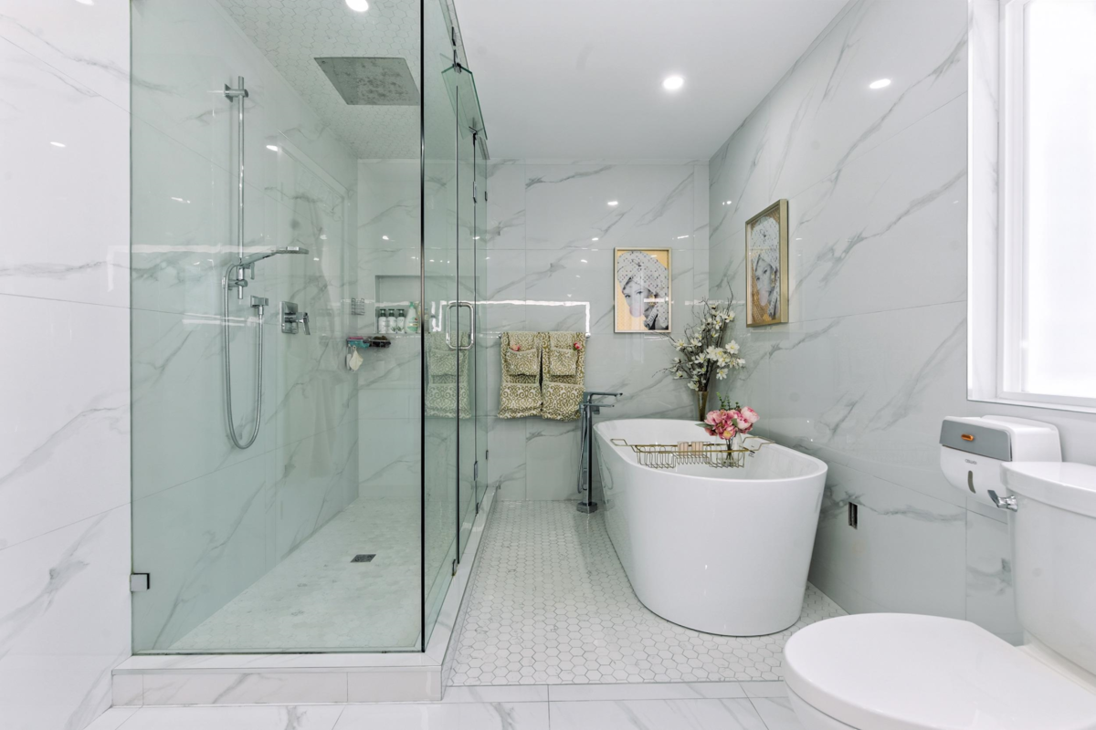 Entry Foyer Photo of 1221 Halifax Avenue, Port Coquitlam, BC