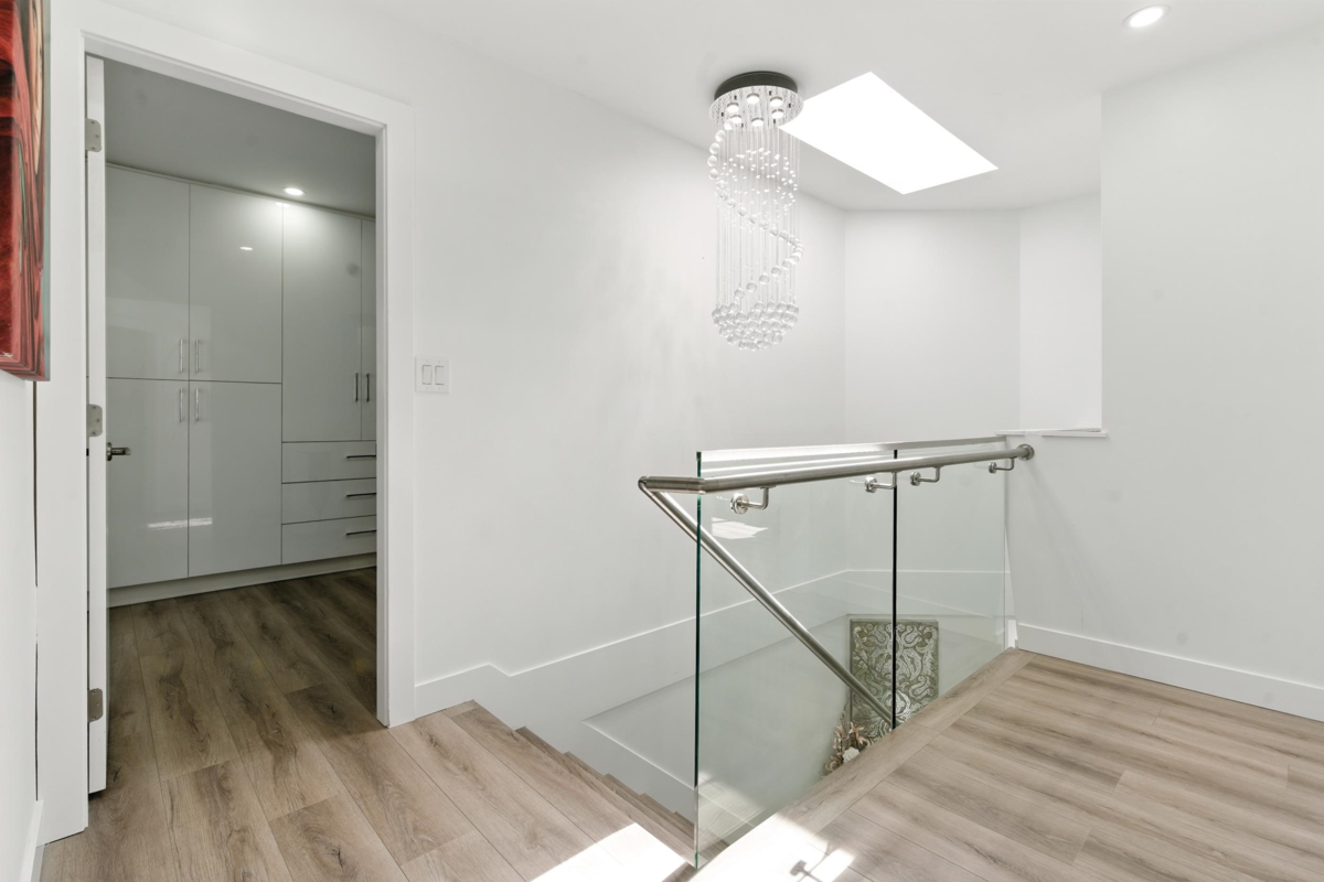 Front Yard Photo of 1221 Halifax Avenue, Port Coquitlam, BC