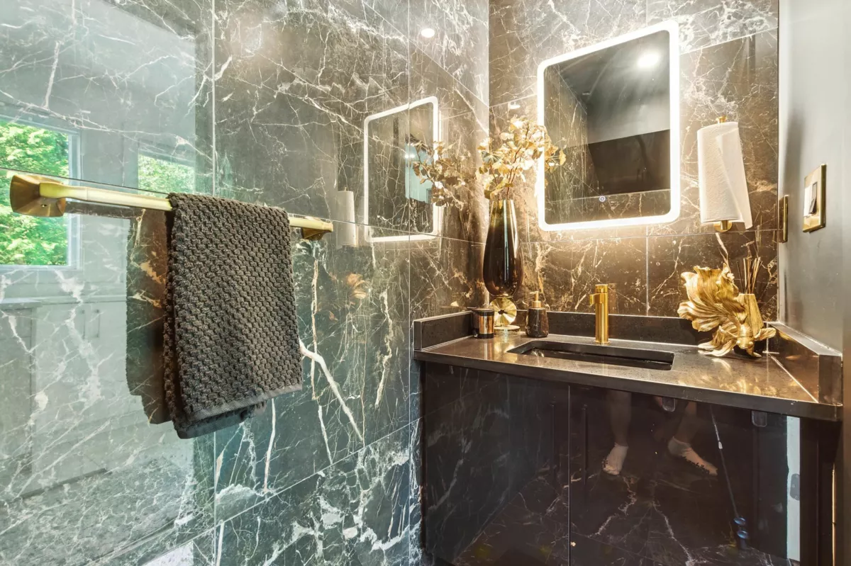 Garden / Landscaping Photo of 1221 Halifax Avenue, Port Coquitlam, BC