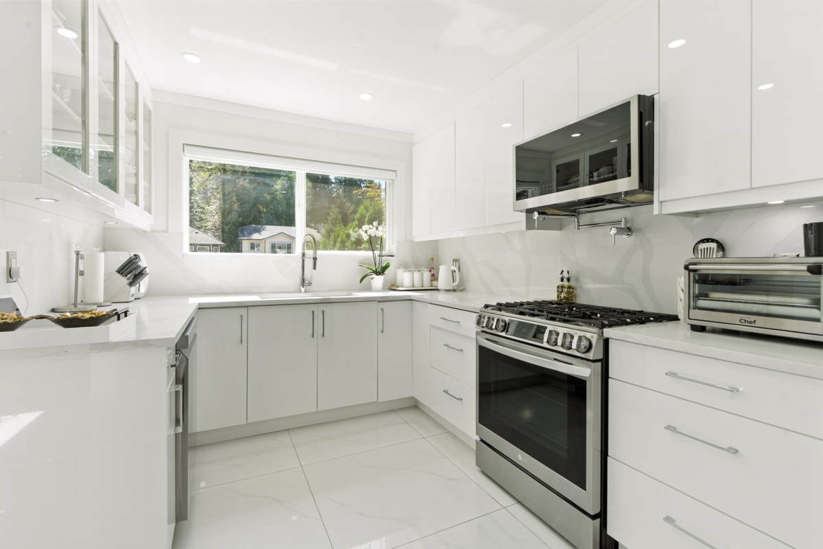 Primary Bathroom Photo of 1221 Halifax Avenue, Port Coquitlam, BC