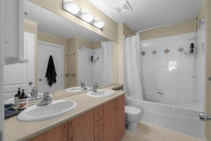Walk-In Closet Photo of 55 5839 Panorama Drive, Surrey, BC