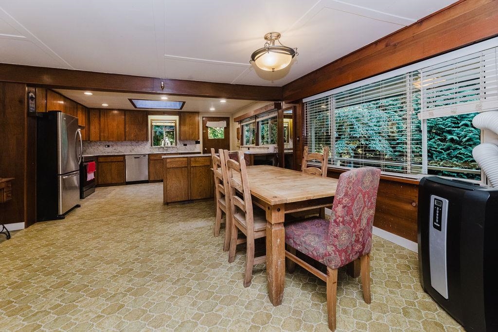 Bedroom 3 Photo of 6252 Sechelt Inlet Road, Sechelt, BC