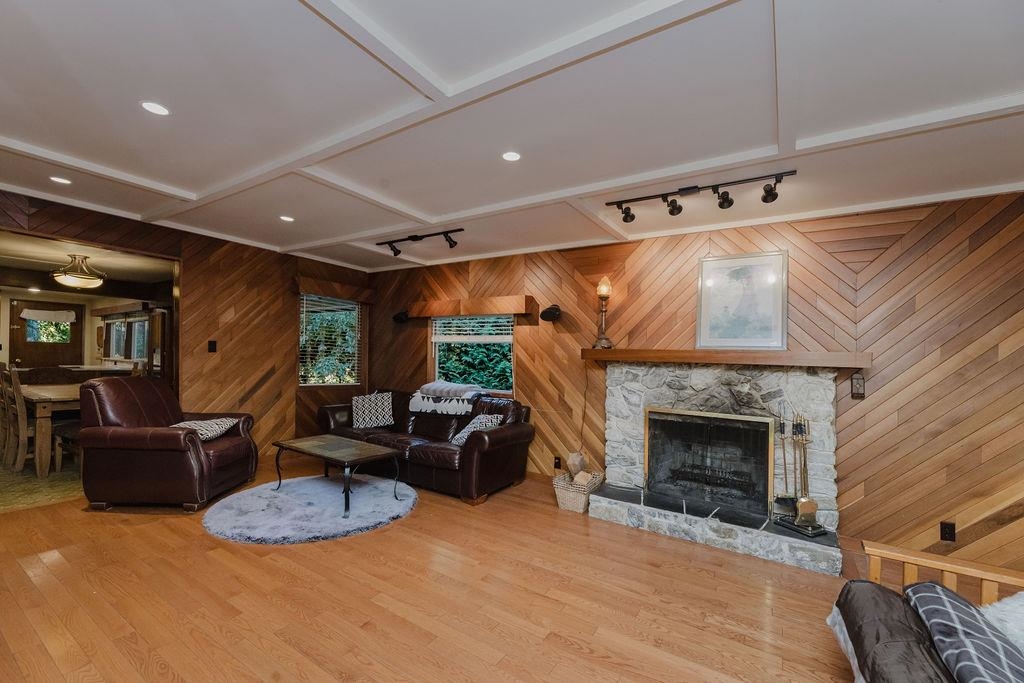 Family Room Photo of 6252 Sechelt Inlet Road, Sechelt, BC