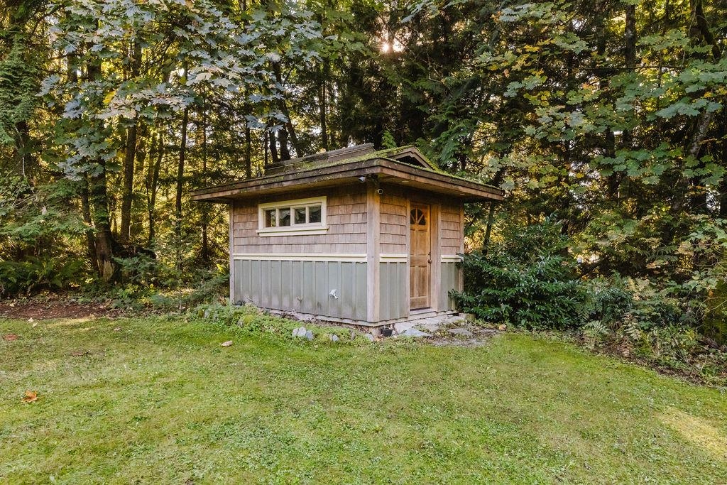 Living Room Photo of 6252 Sechelt Inlet Road, Sechelt, BC