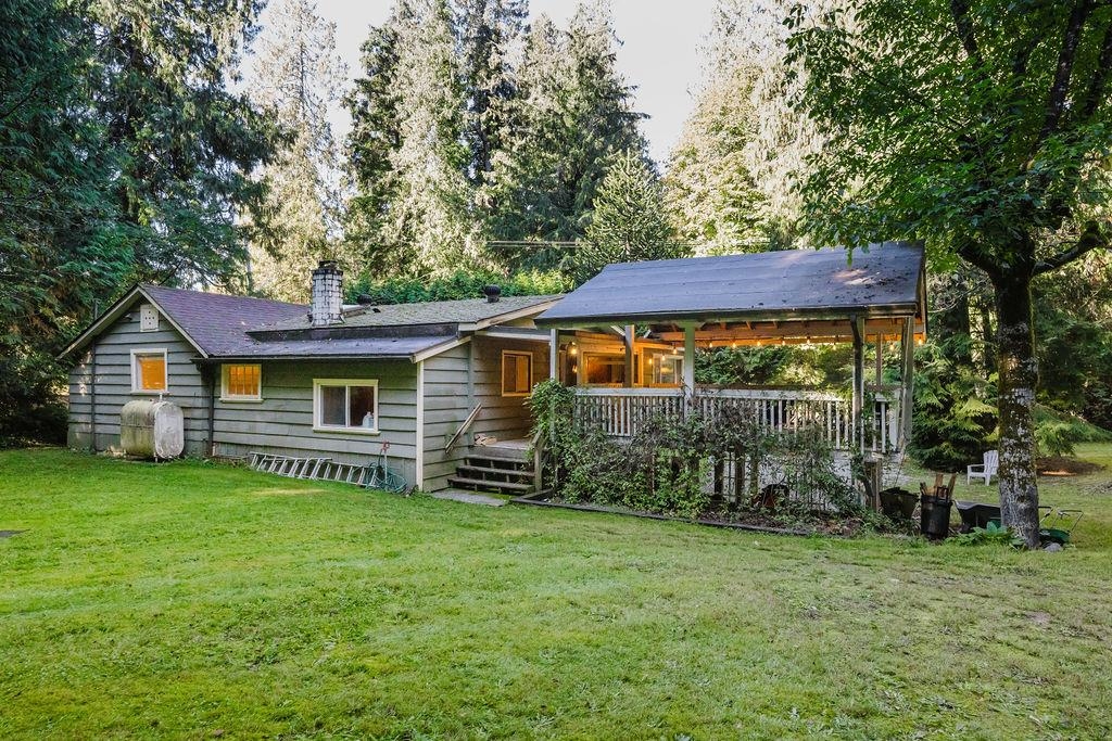 Outdoor Patio Photo of 6252 Sechelt Inlet Road, Sechelt, BC