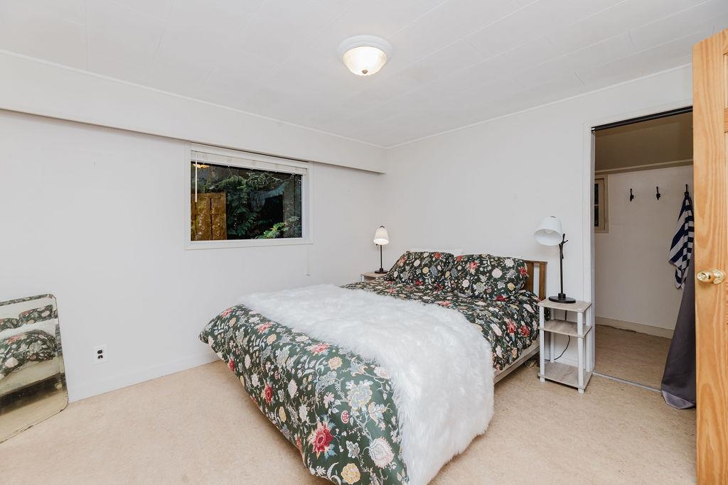 Powder Room Photo of 6252 Sechelt Inlet Road, Sechelt, BC