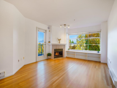 410 2388 Triumph Street, Vancouver, BC, Vancouver — Apartment/Condo for sale