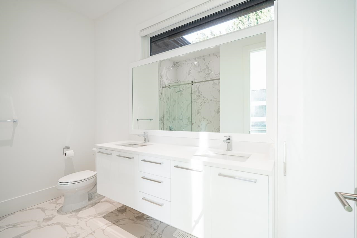 Garden / Landscaping Photo of 2162 124 Street, Surrey, BC