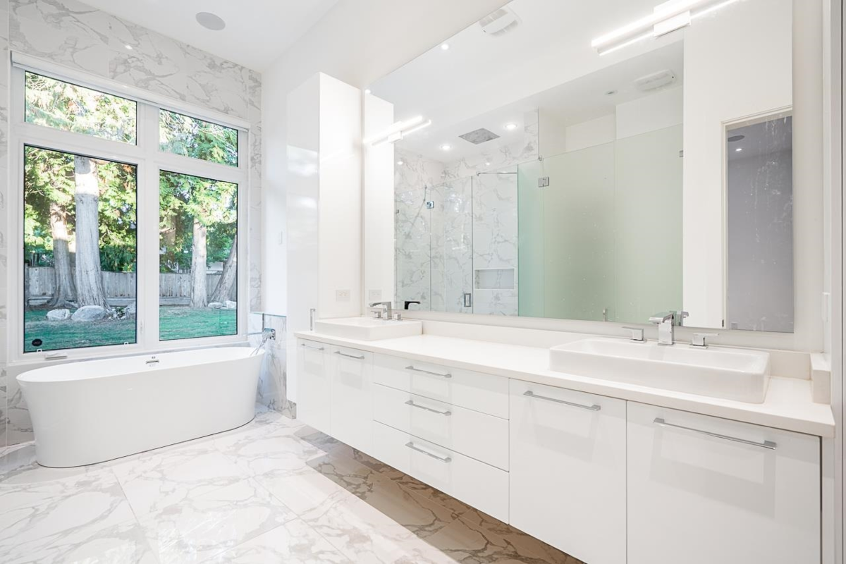 Laundry Room Photo of 2162 124 Street, Surrey, BC