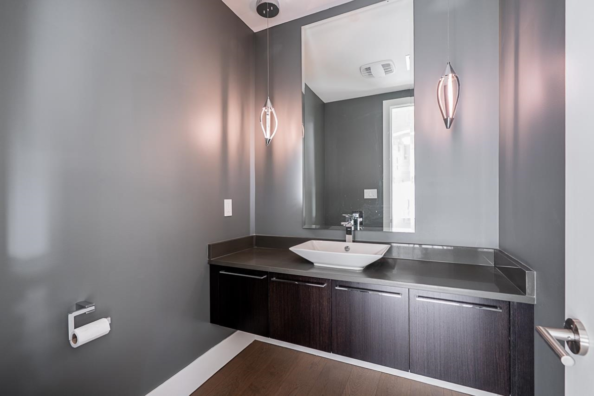 Powder Room Photo of 2162 124 Street, Surrey, BC
