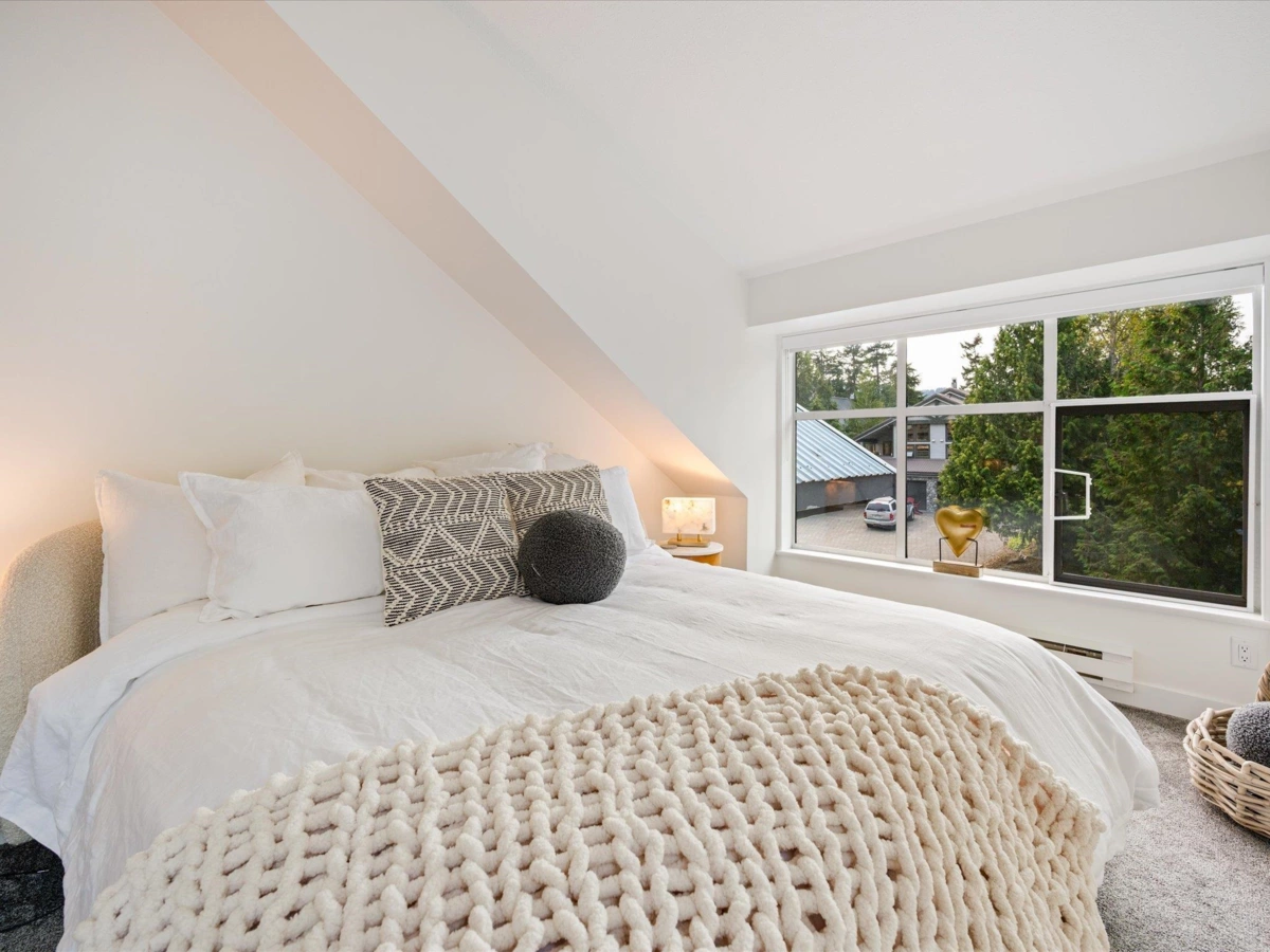 Entry Foyer Photo of 2219 Aspen Drive, Whistler, BC