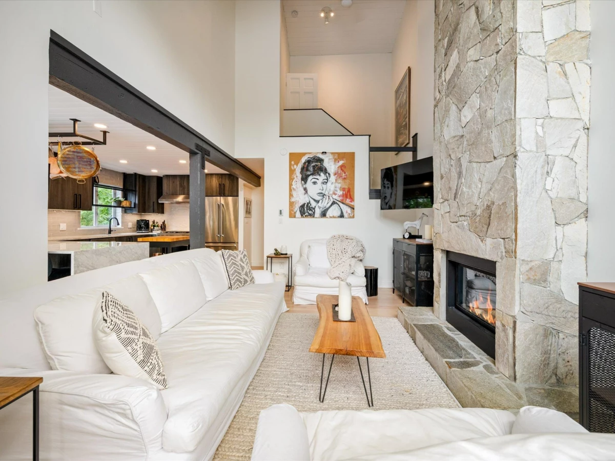 Kitchen Island Photo of 2219 Aspen Drive, Whistler, BC