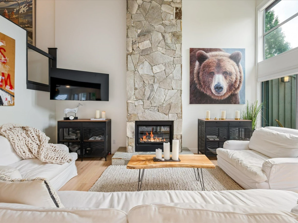 Living Room Photo of 2219 Aspen Drive, Whistler, BC