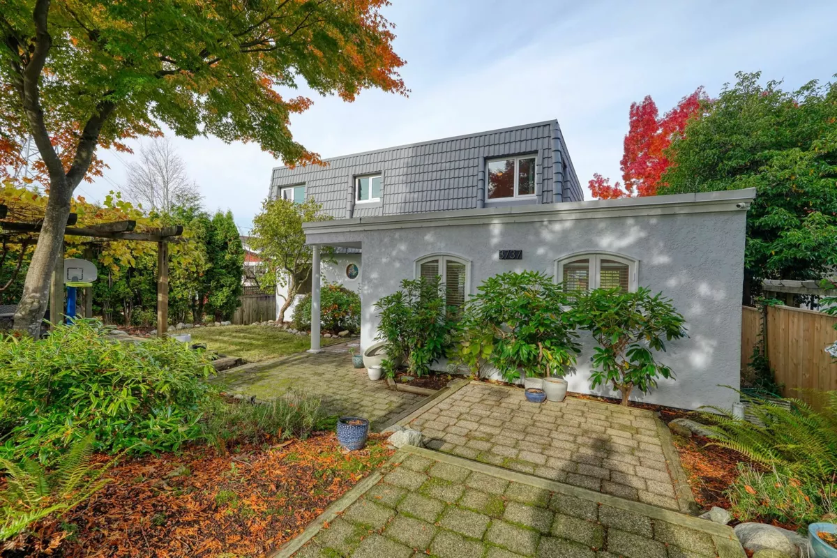 Exterior Rear Photo of 3737 Yale Street, Burnaby, BC