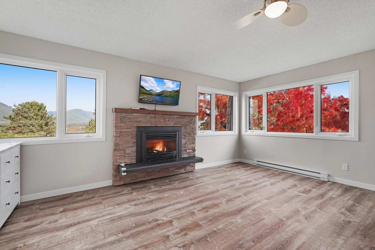 Mudroom Photo of 3737 Yale Street, Burnaby, BC