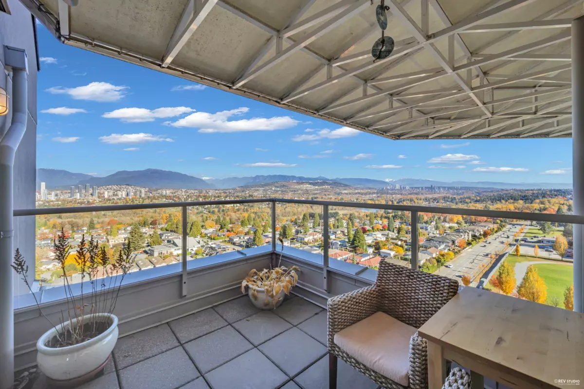 Laundry Room Photo of 1807 6070 Mcmurray Avenue, Burnaby, BC