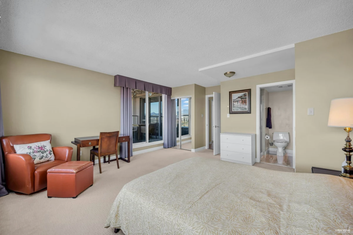 Mudroom Photo of 1807 6070 Mcmurray Avenue, Burnaby, BC