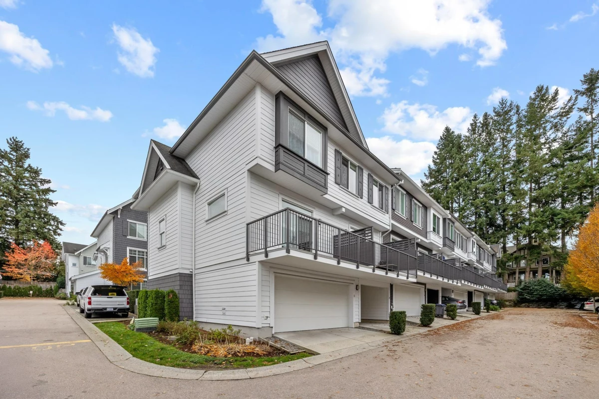 Backyard Photo of 32 15268 28 Avenue, Surrey, BC