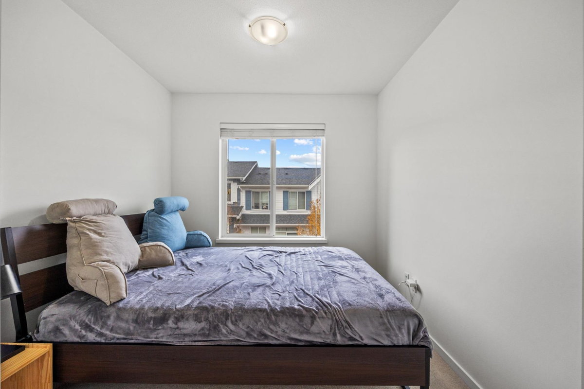 Laundry Room Photo of 32 15268 28 Avenue, Surrey, BC