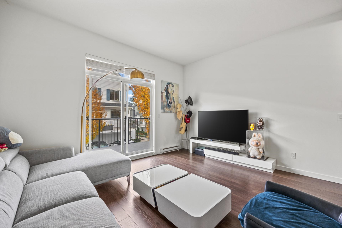 Living Room Photo of 32 15268 28 Avenue, Surrey, BC