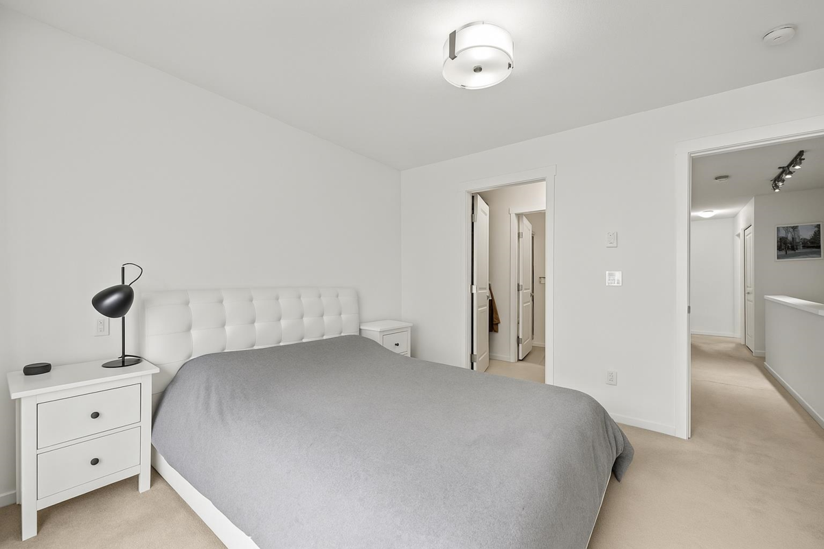 Office / Den Photo of 32 15268 28 Avenue, Surrey, BC