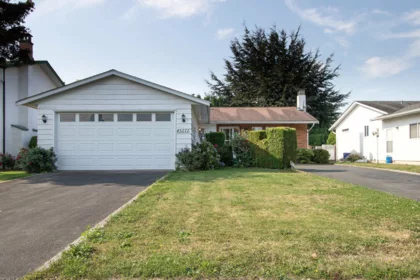 45272 Lenora Crescent, Chilliwack, BC, Chilliwack — Single Family Residence for sale