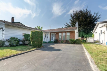 45272 Lenora Crescent, Chilliwack, BC, Chilliwack — Single Family Residence for sale