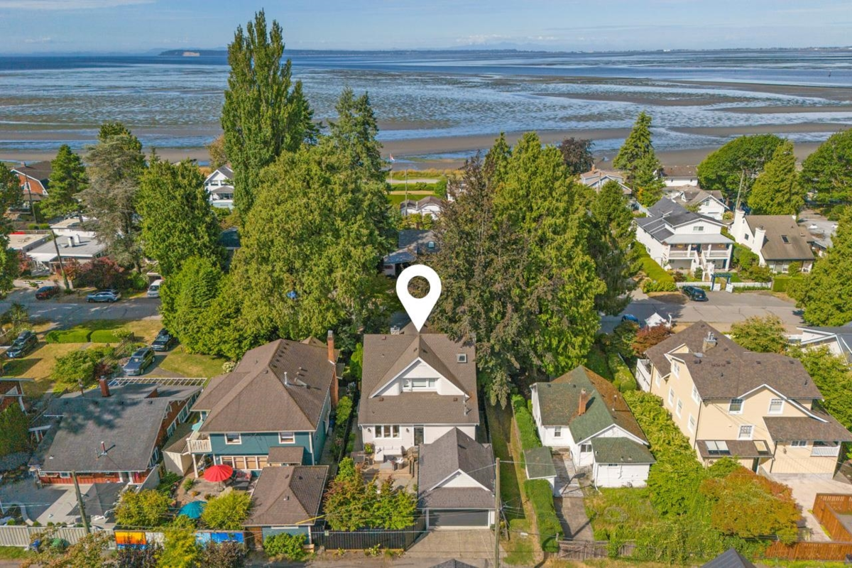 Backyard Photo of 2676 Mcbride Avenue, Surrey, BC