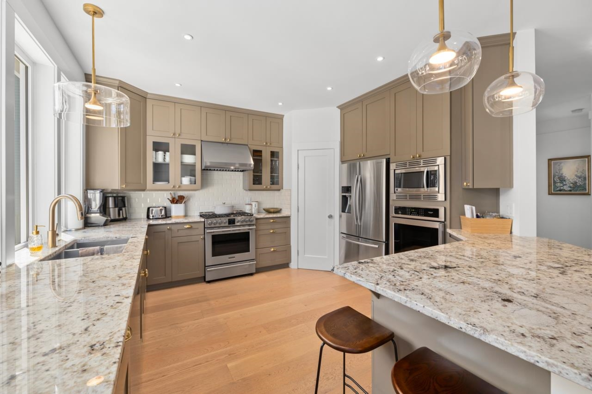 Bedroom 2 Photo of 2676 Mcbride Avenue, Surrey, BC