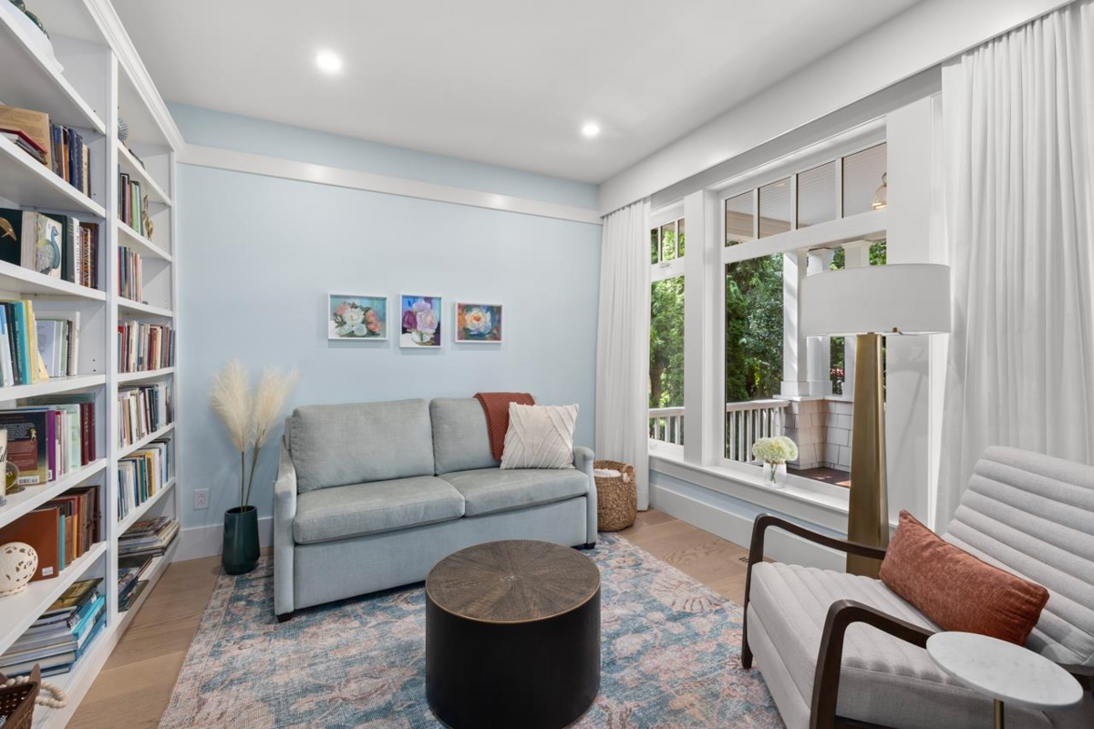 Bedroom 4 Photo of 2676 Mcbride Avenue, Surrey, BC