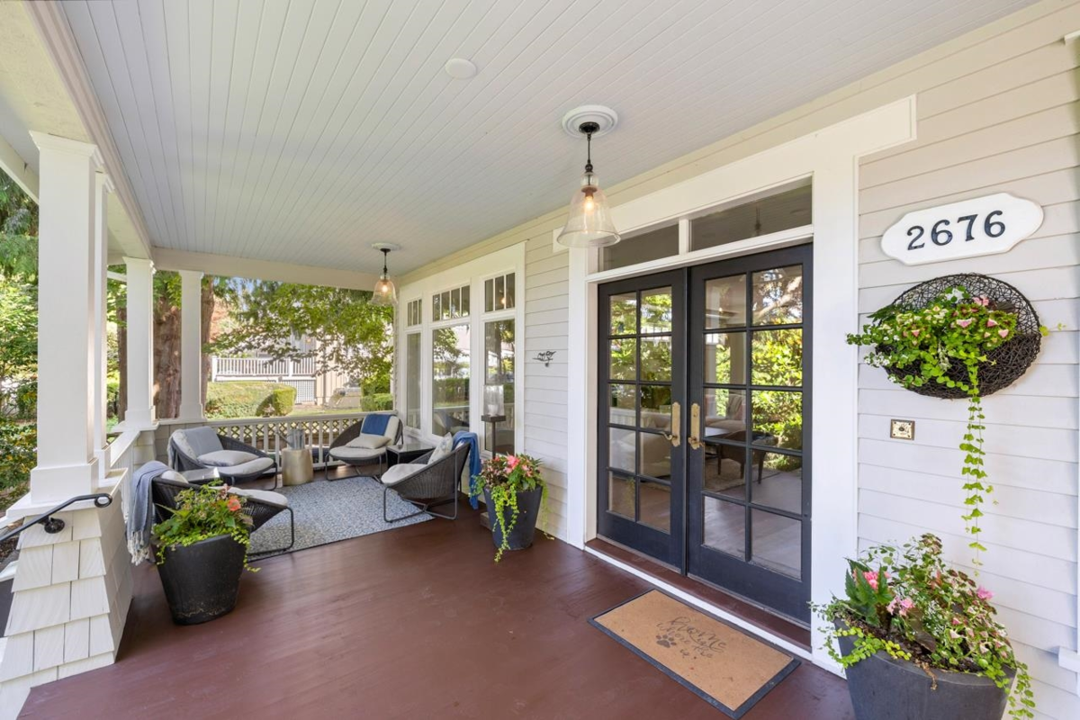 Dining Area Photo of 2676 Mcbride Avenue, Surrey, BC