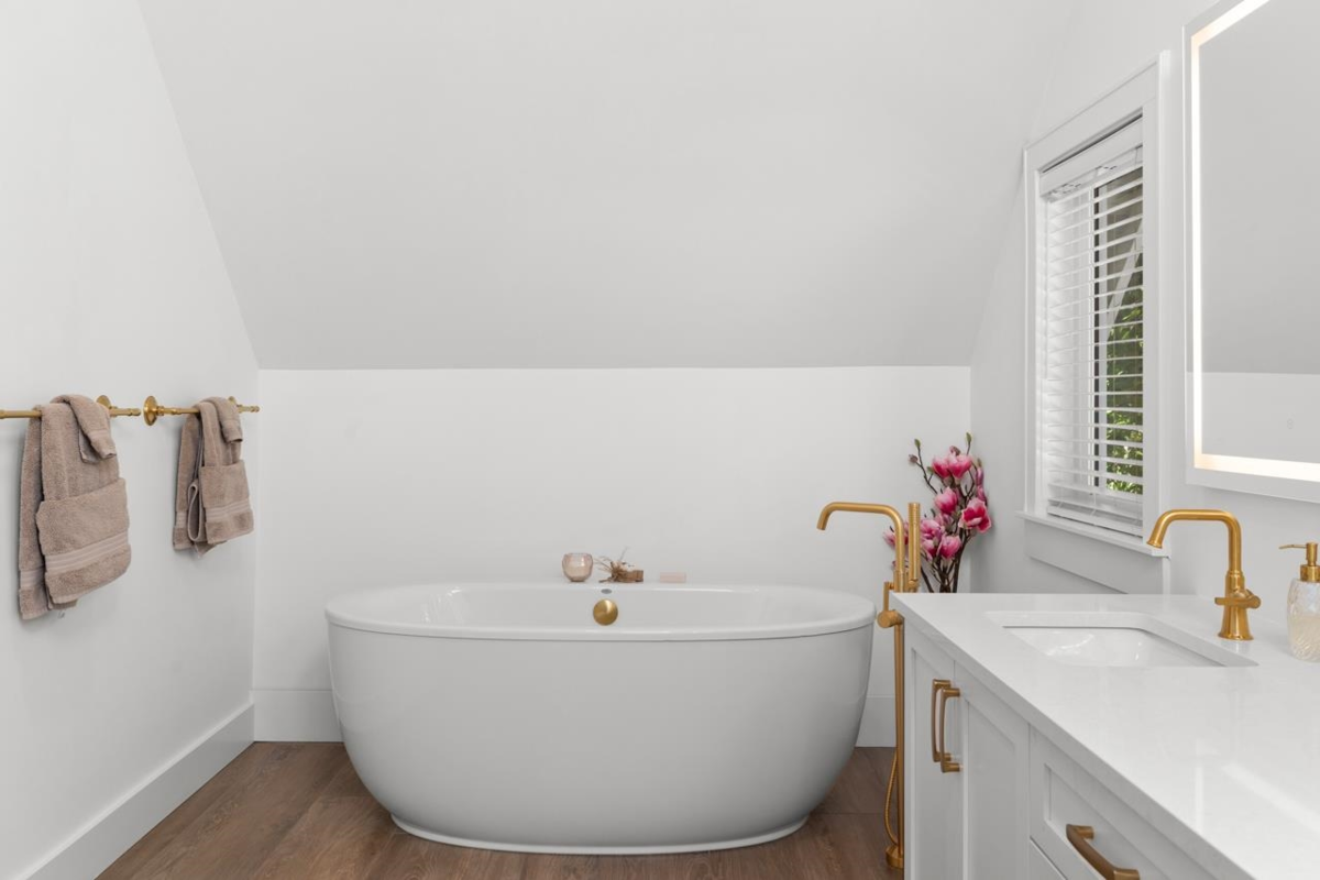 Entry Foyer Photo of 2676 Mcbride Avenue, Surrey, BC