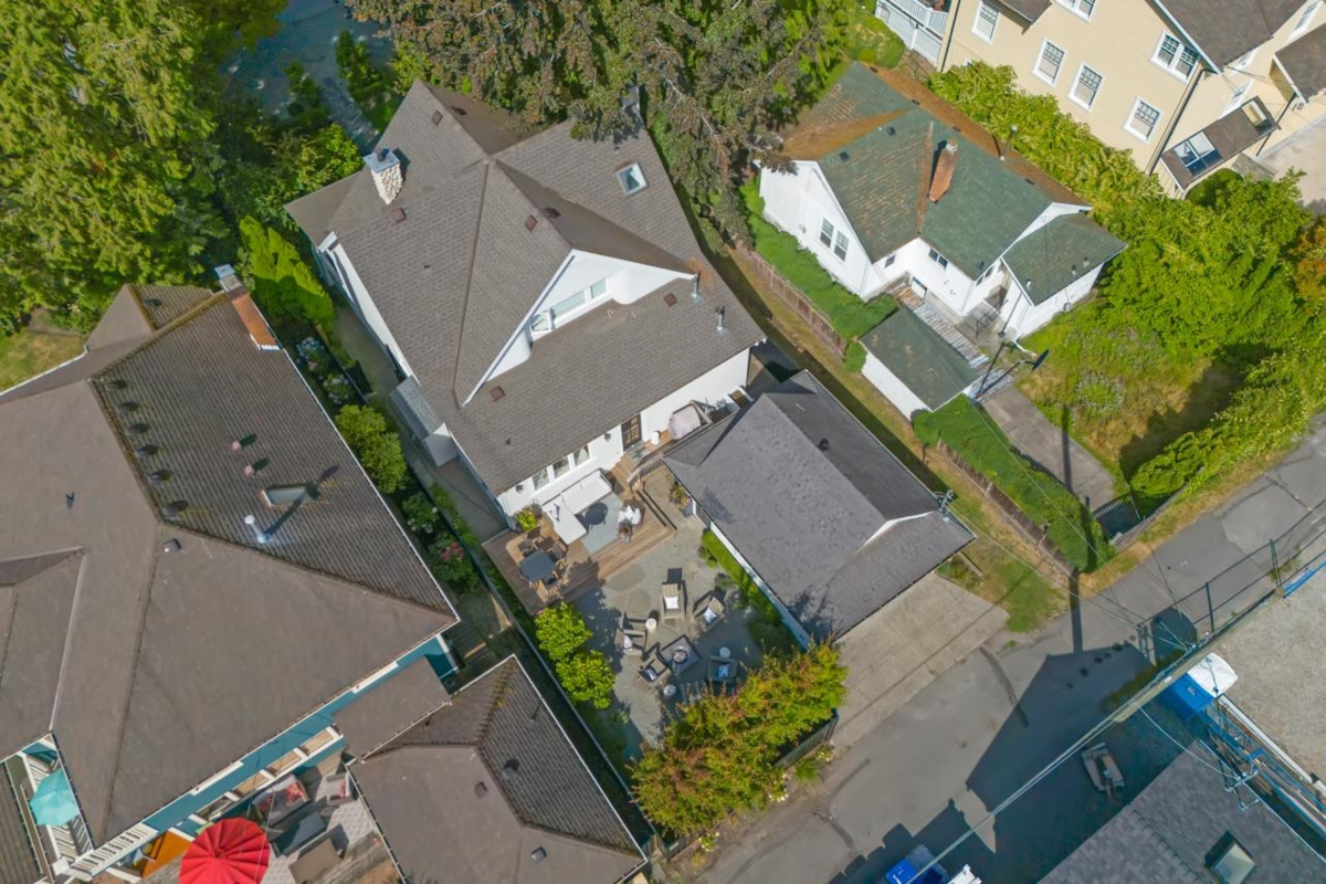 Hot Tub / Spa Photo of 2676 Mcbride Avenue, Surrey, BC