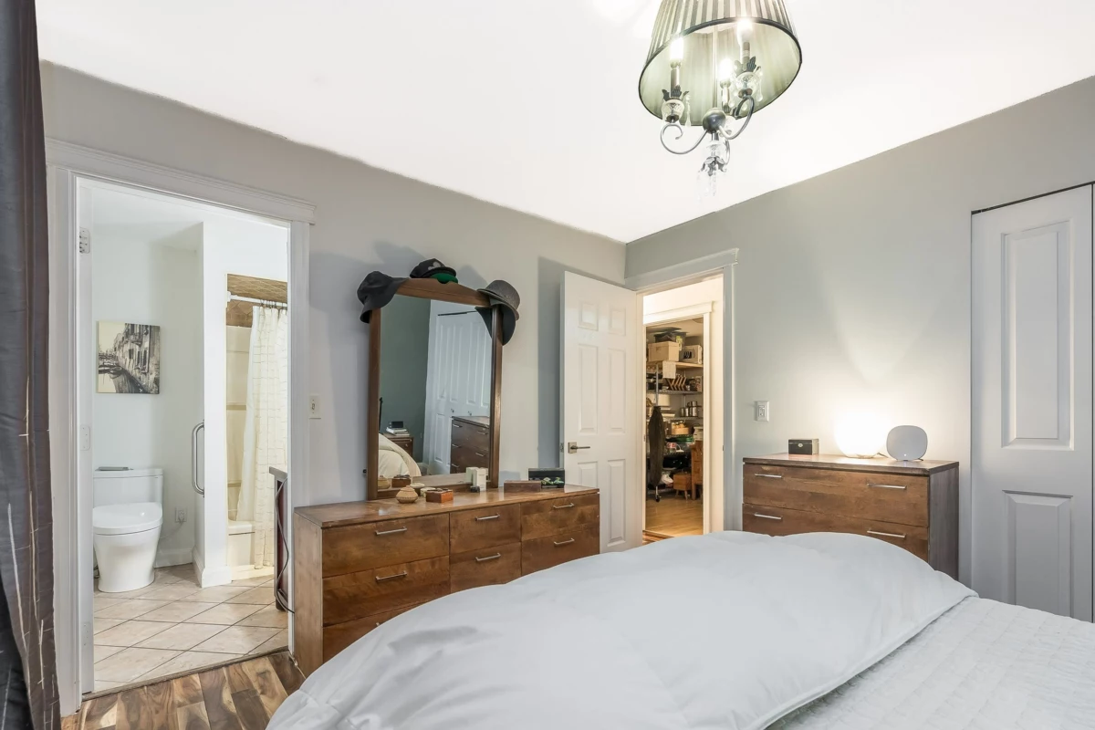 Backyard Photo of 32306 Marshall Road, Abbotsford, BC