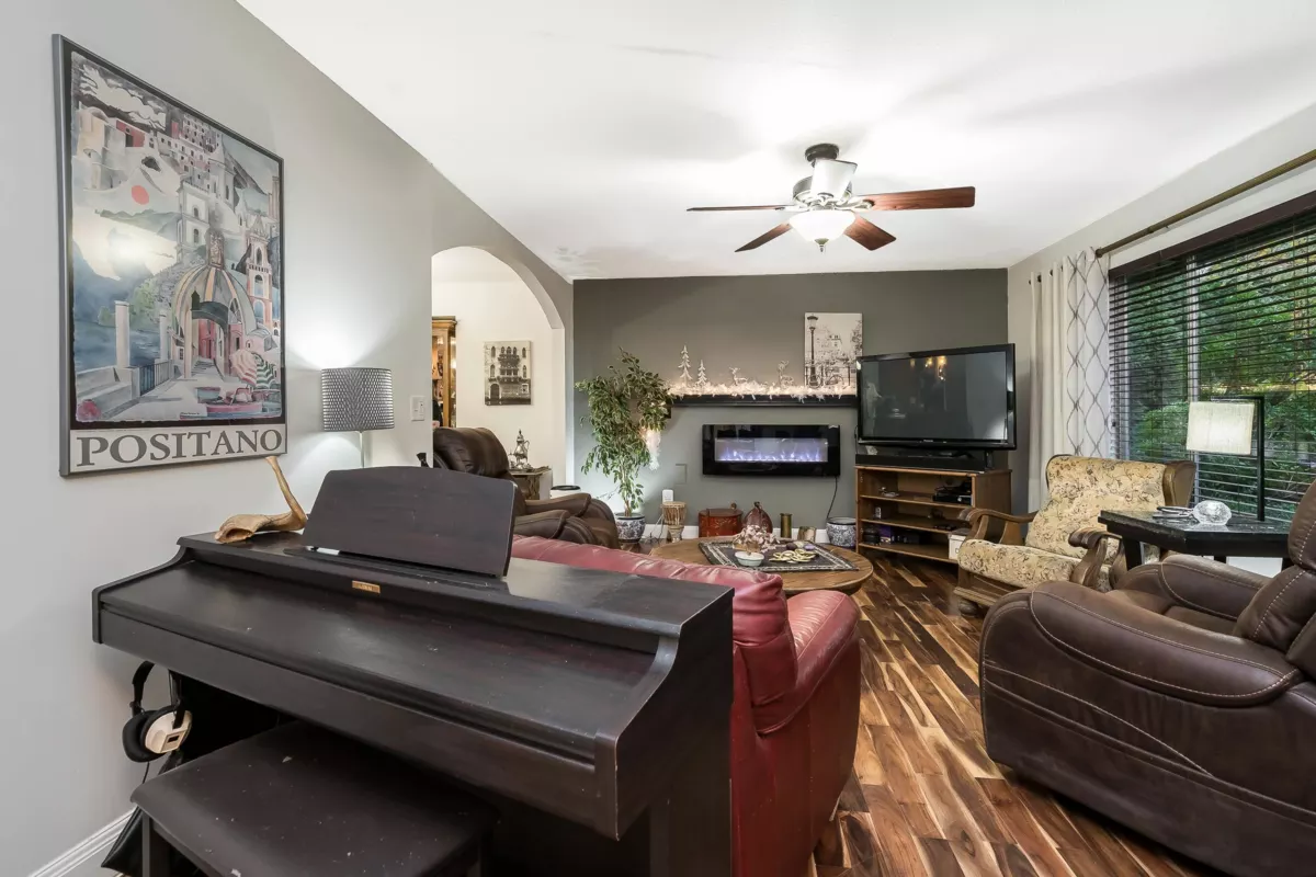 Primary Bathroom Photo of 32306 Marshall Road, Abbotsford, BC